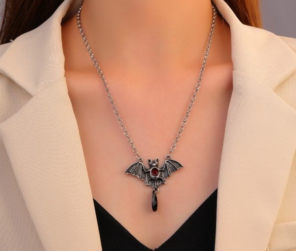 Fashion Exaggerated Black Bat Necklace Suit